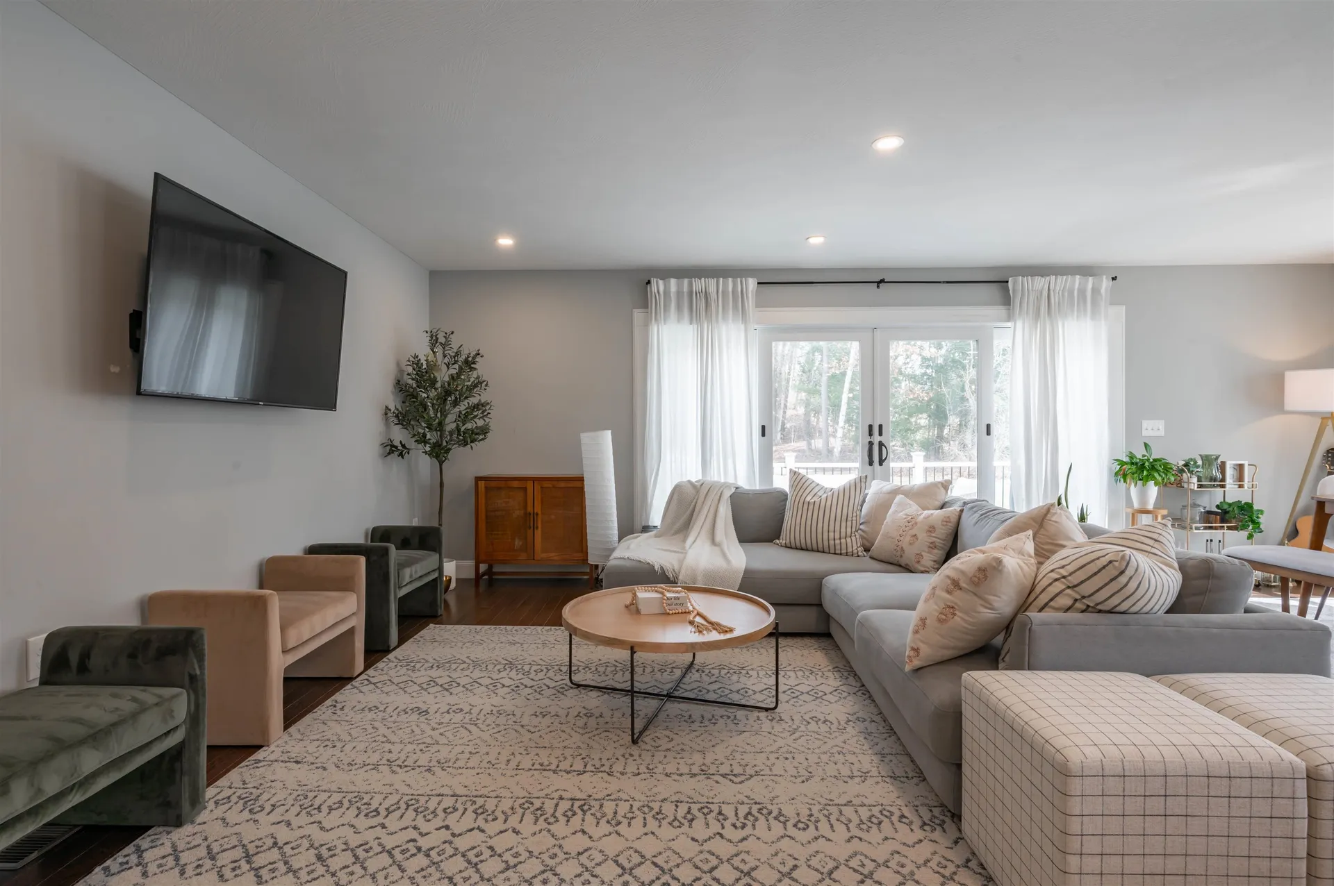 285B Webster Street Hudson NH 03051