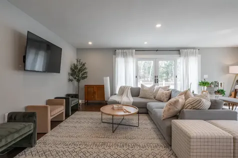 285B Webster Street Hudson NH 03051