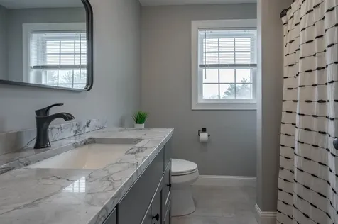 285B Webster Street Hudson NH 03051