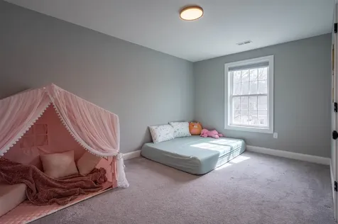 285B Webster Street Hudson NH 03051