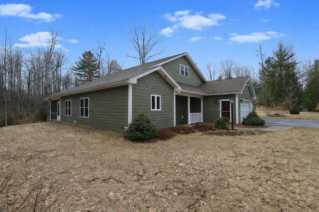 216 Cherry Lane Newport City VT 05855