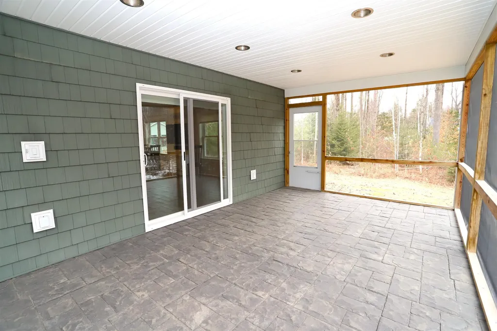 216 Cherry Lane Newport City VT 05855