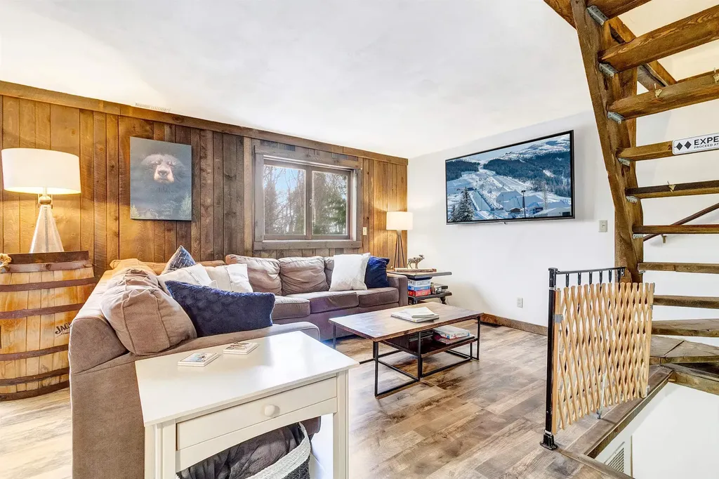 459 Silver Lane Wardsboro VT 05355