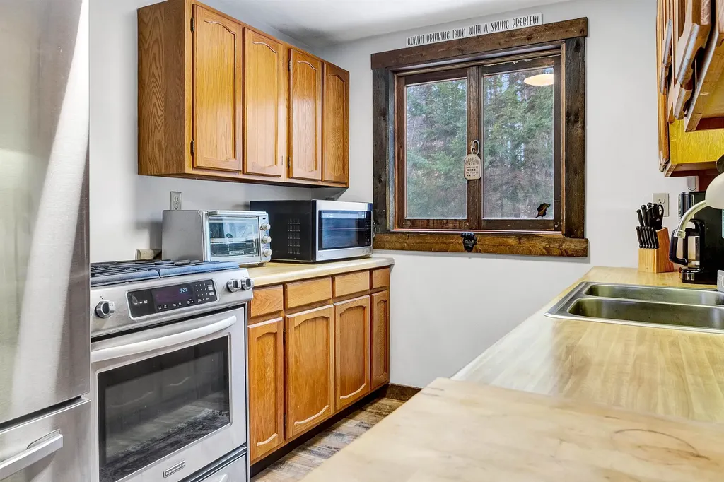 459 Silver Lane Wardsboro VT 05355