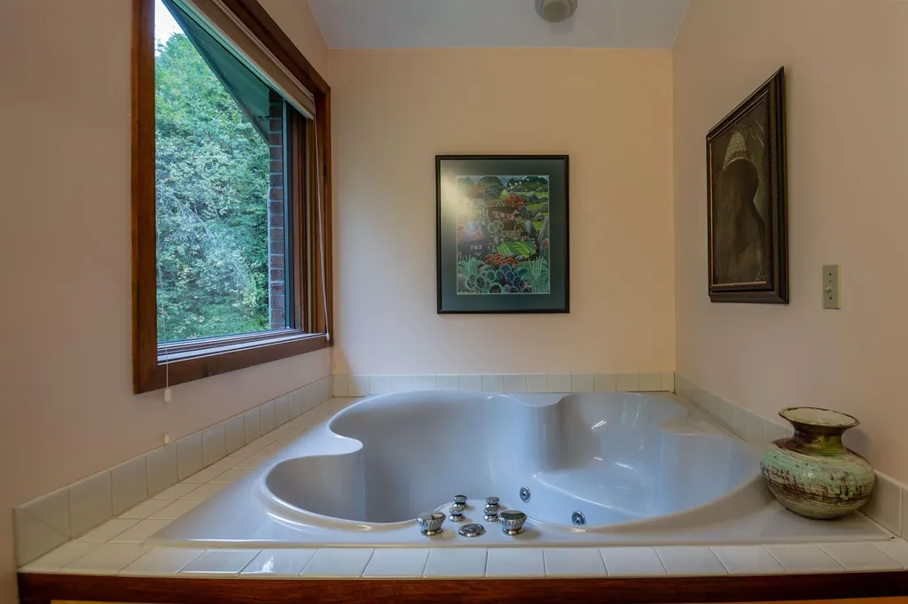 284 Chimney Hill Drive Colchester VT 05446