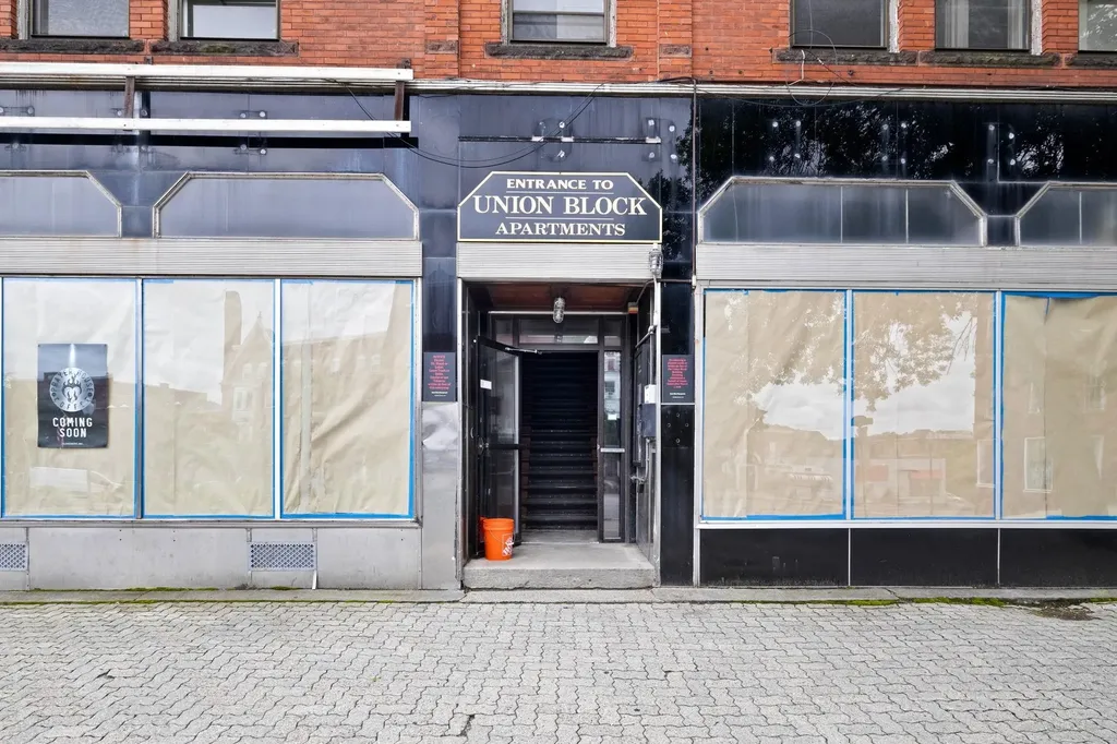 1 Pleasant Street Claremont NH 03743