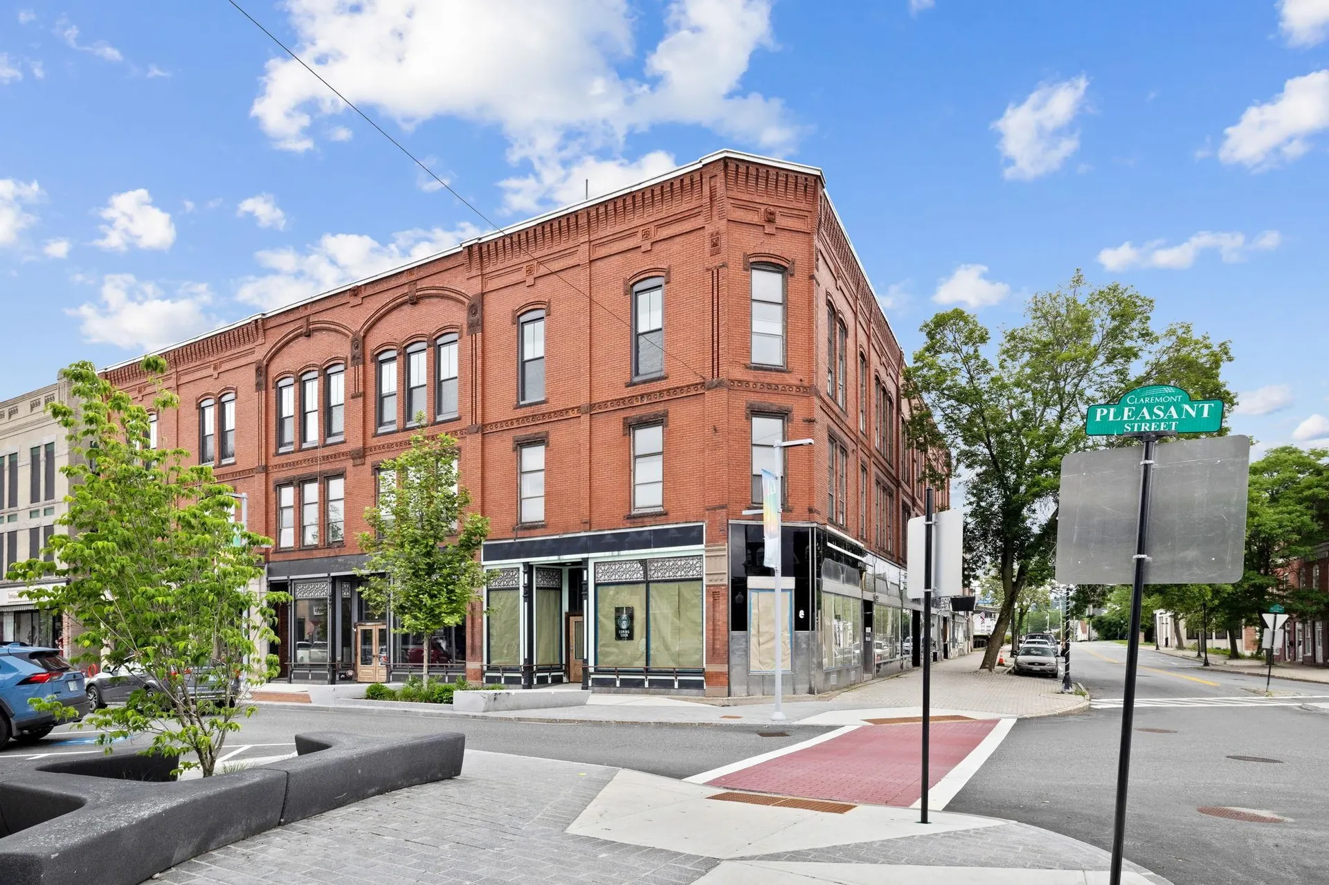 1 Pleasant Street Claremont NH 03743