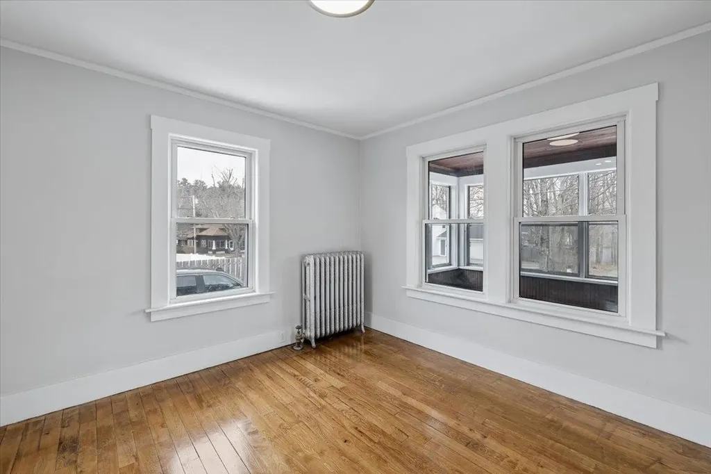 13 Hawthorne Street Plymouth NH 03264