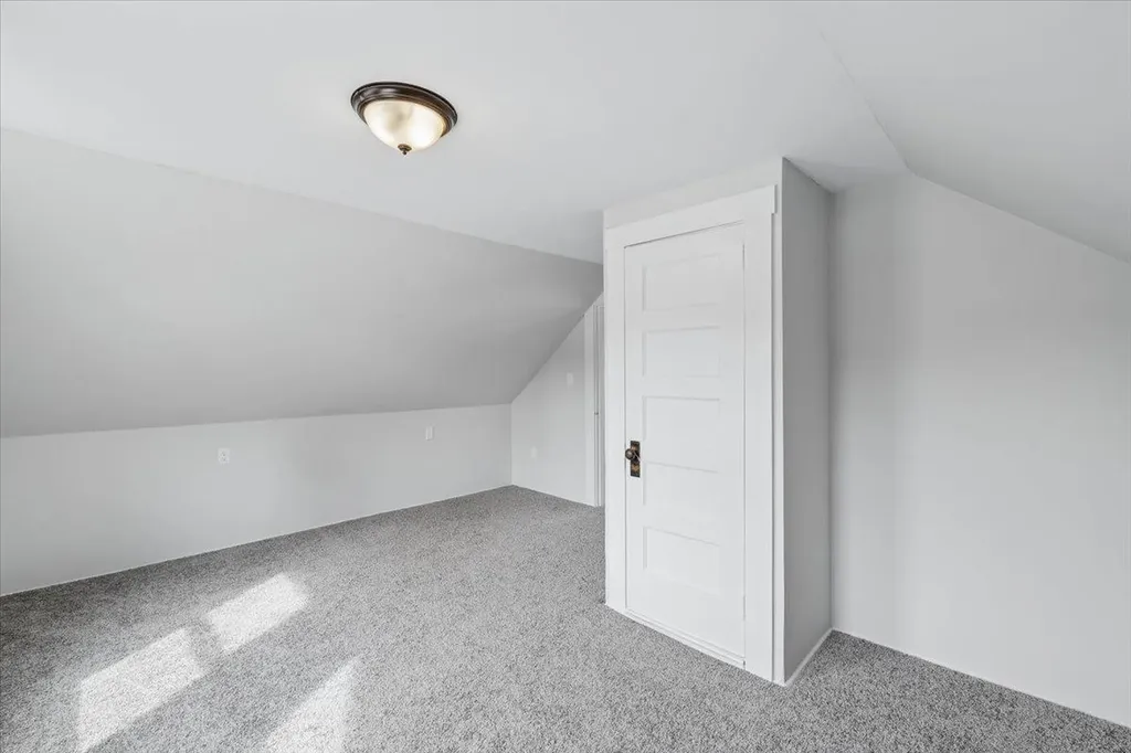 13 Hawthorne Street Plymouth NH 03264