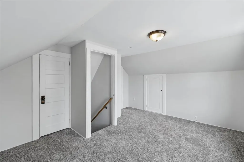 13 Hawthorne Street Plymouth NH 03264