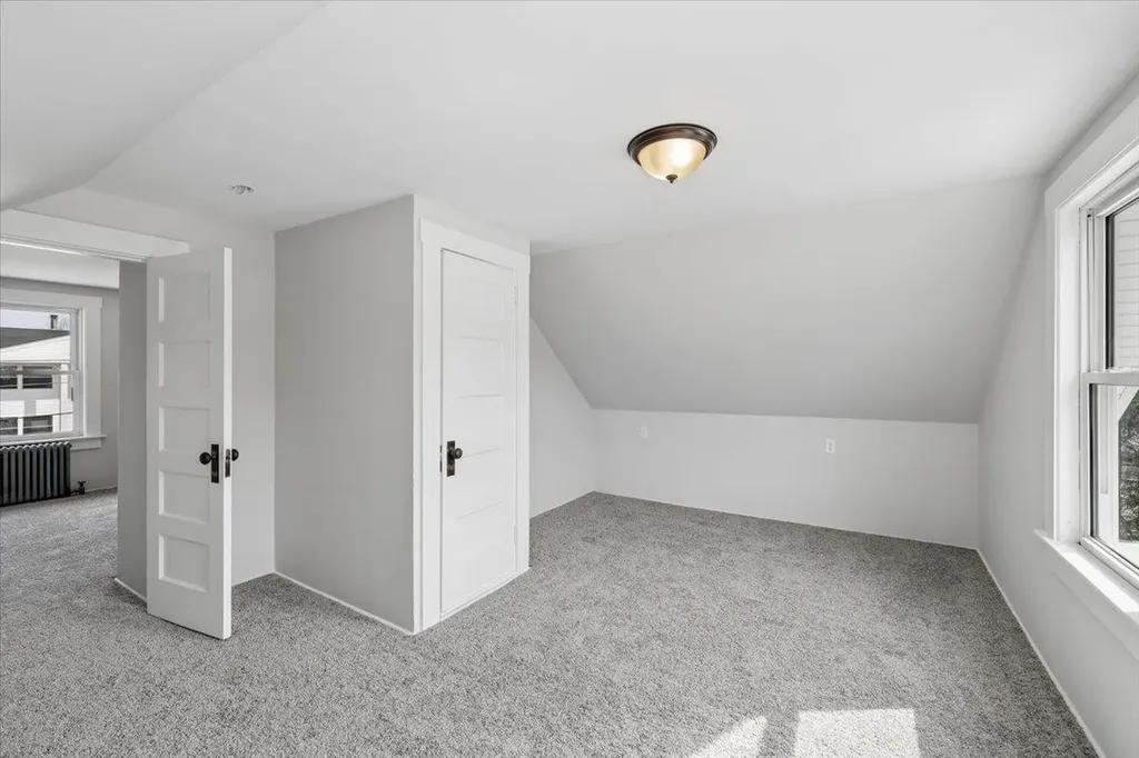 13 Hawthorne Street Plymouth NH 03264