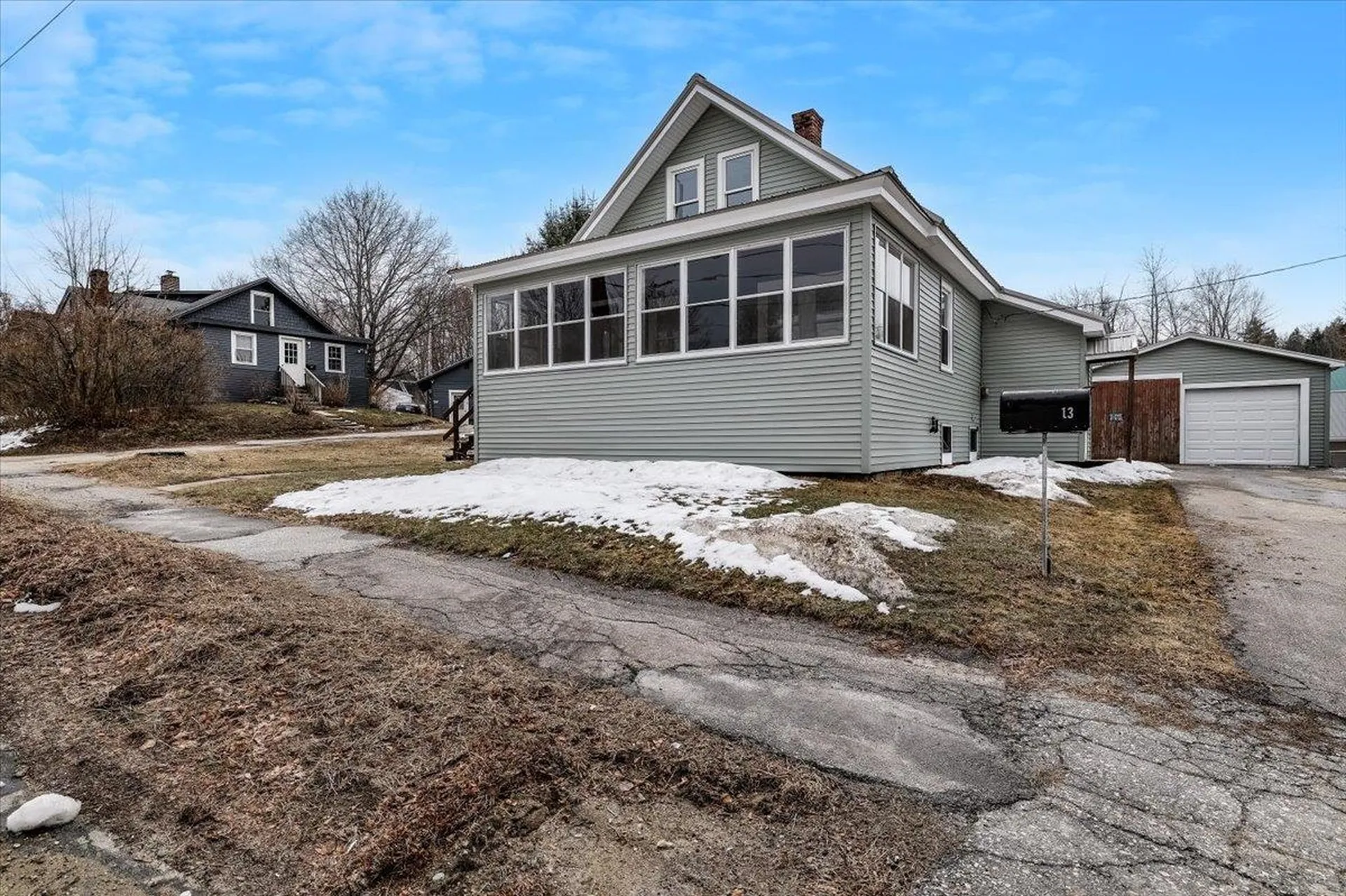 13 Hawthorne Street Plymouth NH 03264