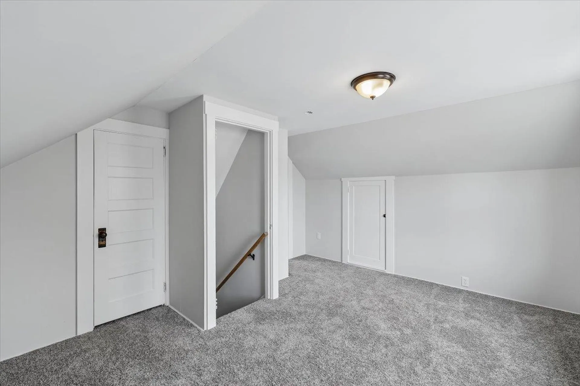 13 Hawthorne Street Plymouth NH 03264