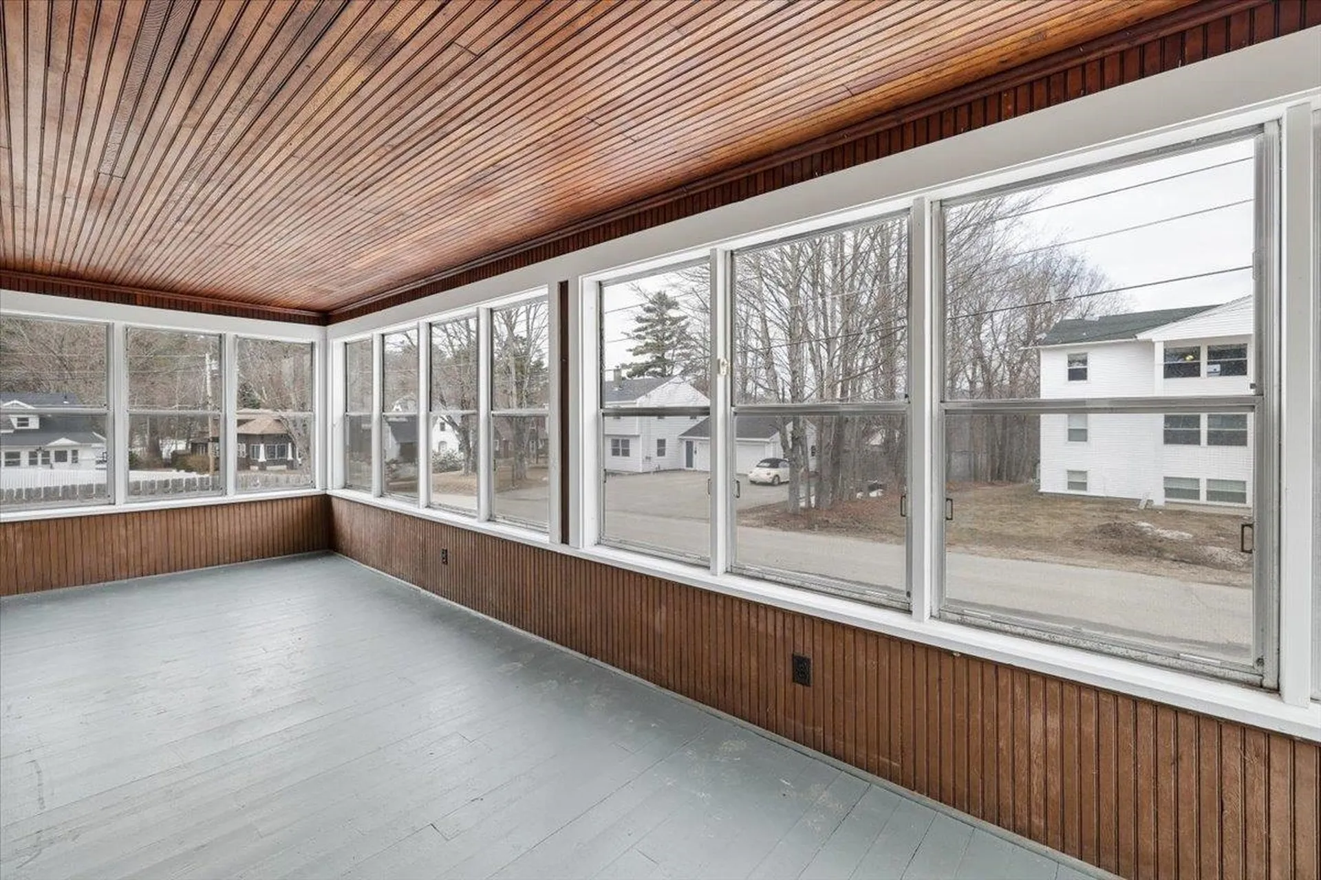 13 Hawthorne Street Plymouth NH 03264