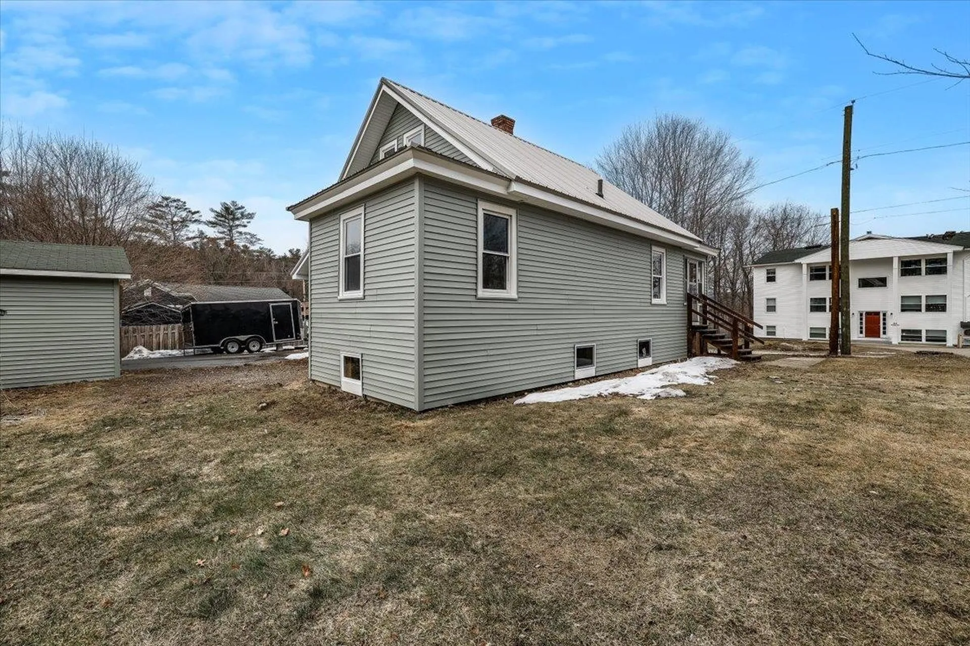 13 Hawthorne Street Plymouth NH 03264