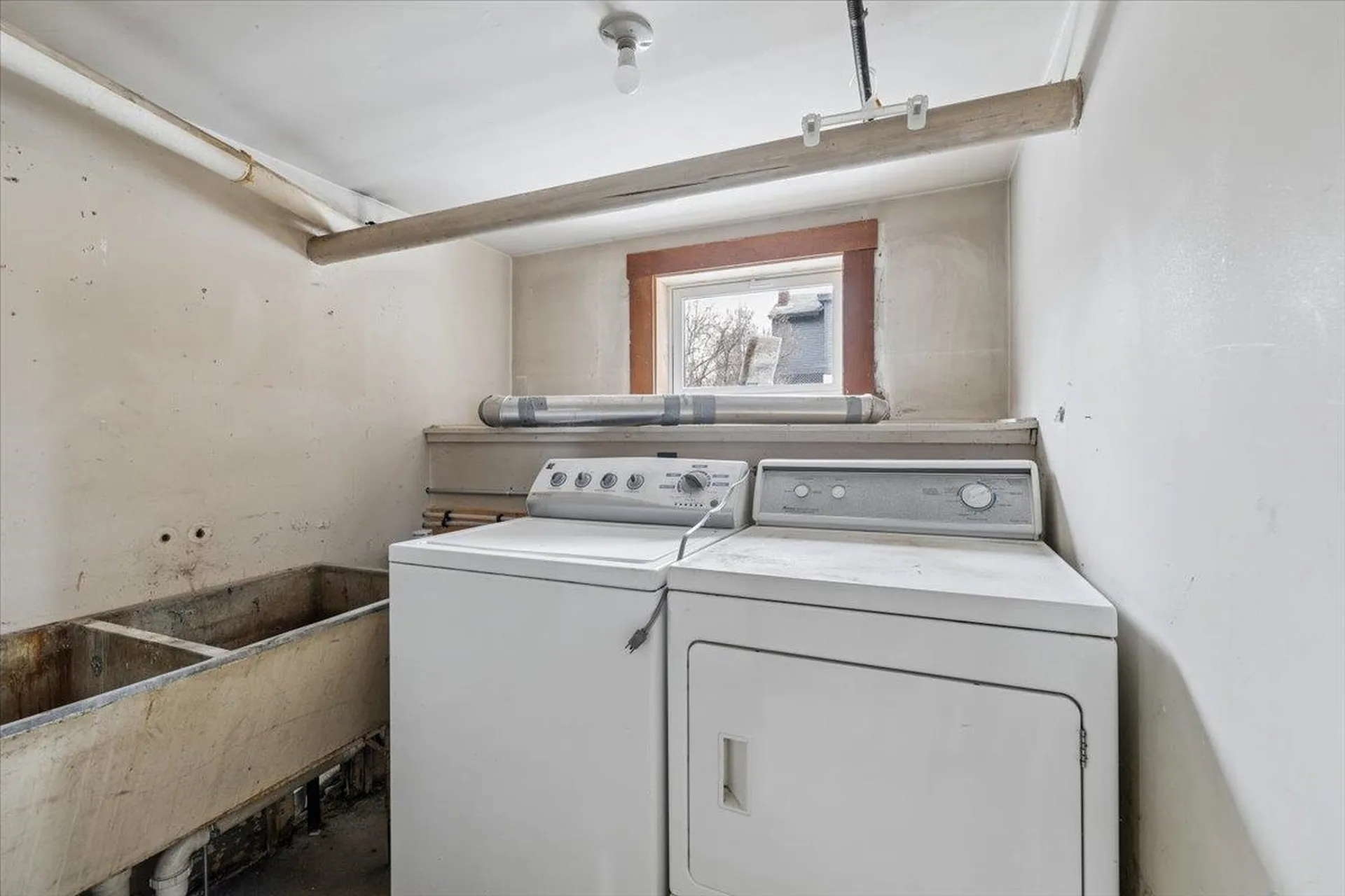 13 Hawthorne Street Plymouth NH 03264