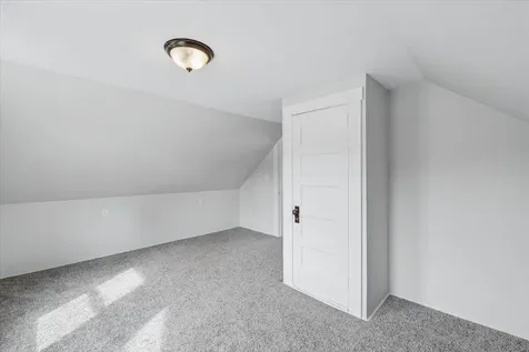13 Hawthorne Street Plymouth NH 03264