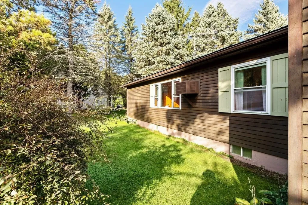 448 Jordan Point Road Isle La Motte VT 05463