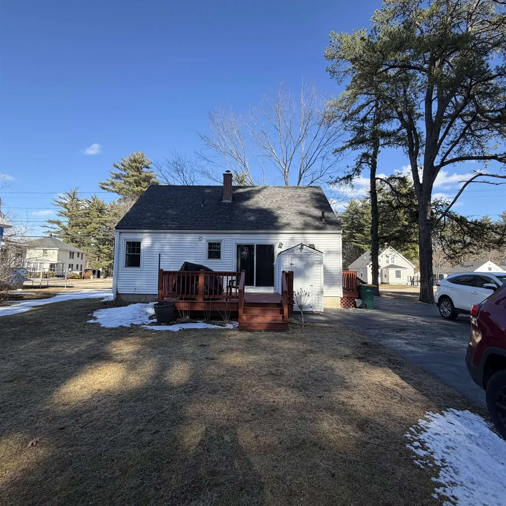 86 Chestnut Hill Road Rochester NH 03867