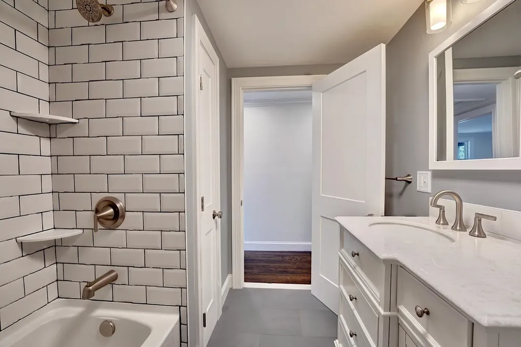 137 Walker Bungalow Road Portsmouth NH 03801