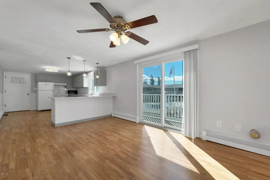 68 Kings Highway Hampton NH 03842