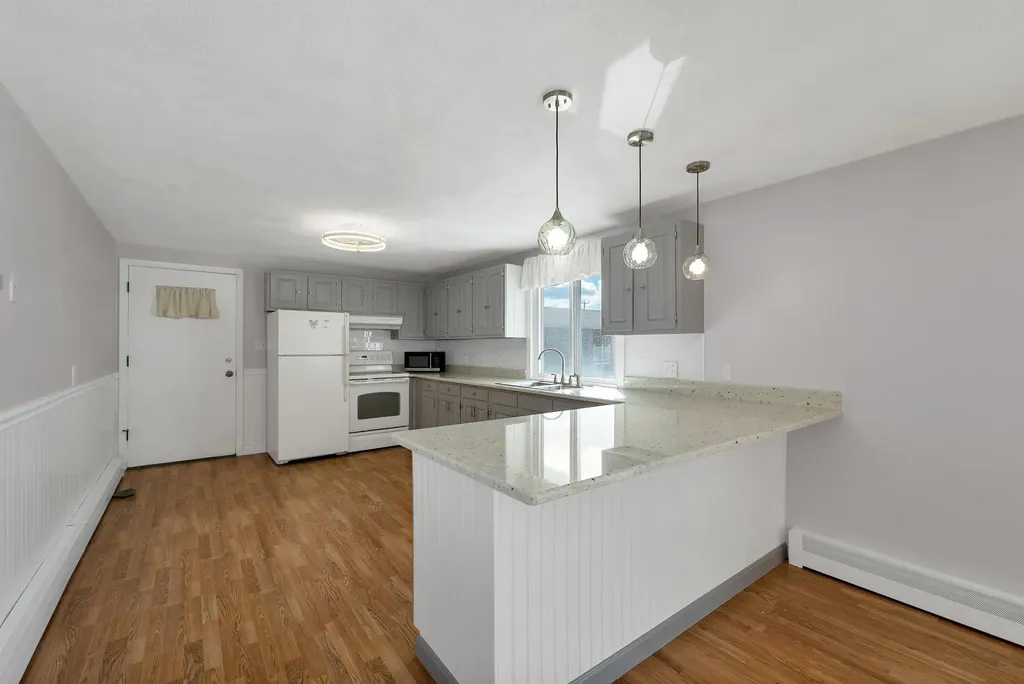 68 Kings Highway Hampton NH 03842