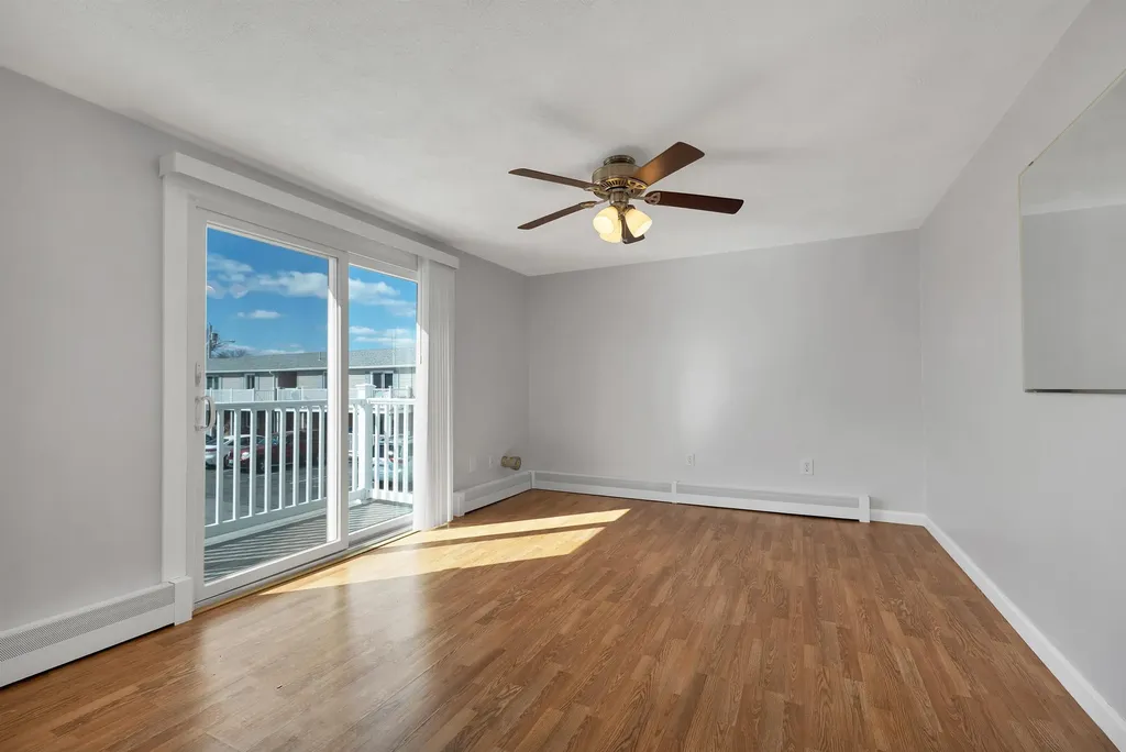 68 Kings Highway Hampton NH 03842