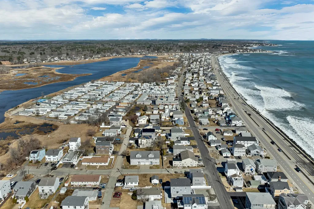 68 Kings Highway Hampton NH 03842