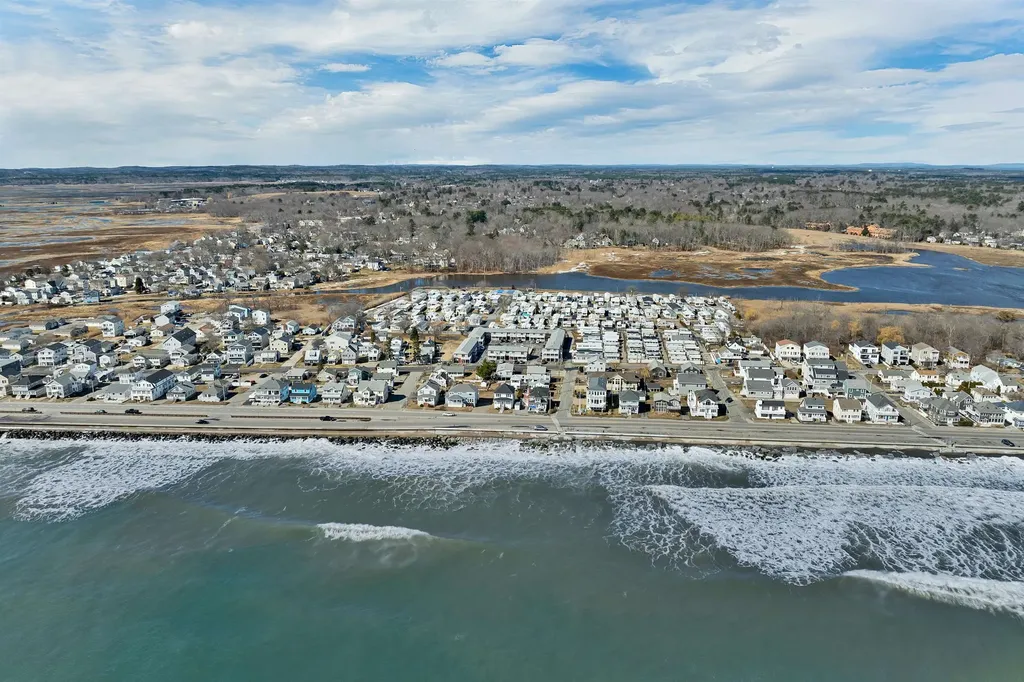 68 Kings Highway Hampton NH 03842