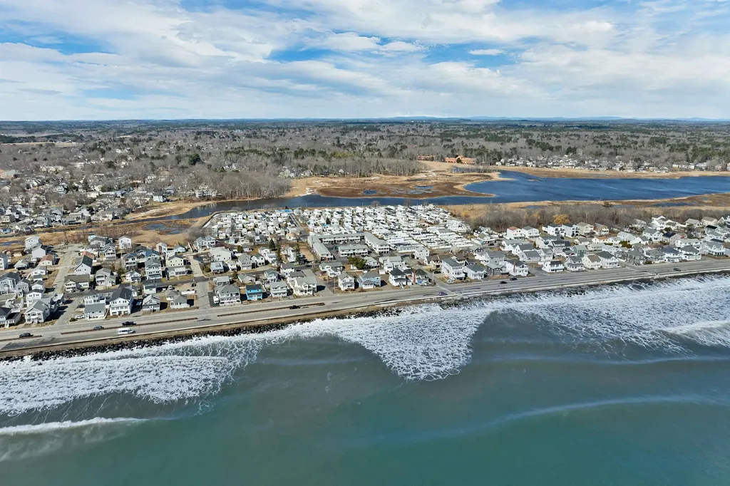 68 Kings Highway Hampton NH 03842