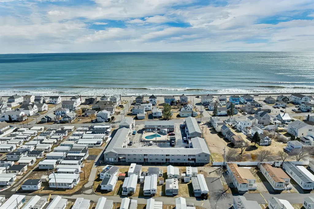 68 Kings Highway Hampton NH 03842