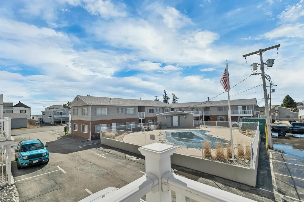 68 Kings Highway Hampton NH 03842