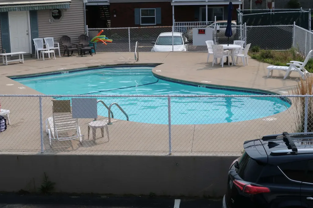 68 Kings Highway Hampton NH 03842