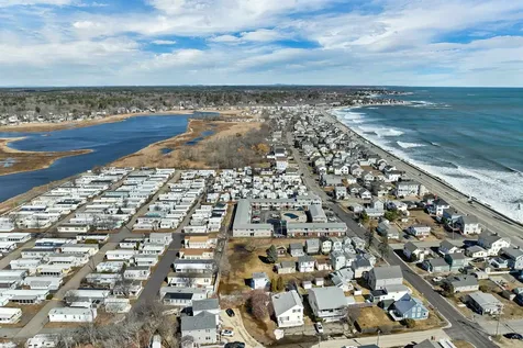 68 Kings Highway Hampton NH 03842