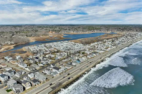 68 Kings Highway Hampton NH 03842
