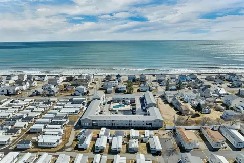 68 Kings Highway Hampton NH 03842