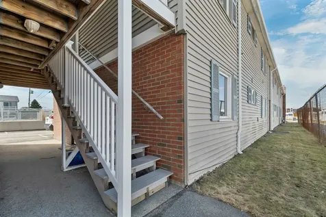 68 Kings Highway Hampton NH 03842