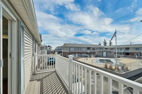 68 Kings Highway Hampton NH 03842