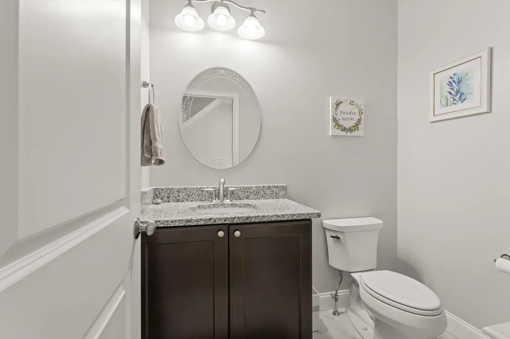 14 Manor Drive Hooksett NH 03106