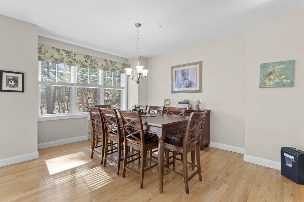 14 Manor Drive Hooksett NH 03106