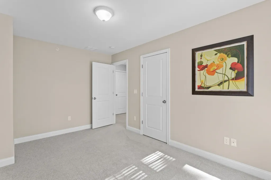 14 Manor Drive Hooksett NH 03106