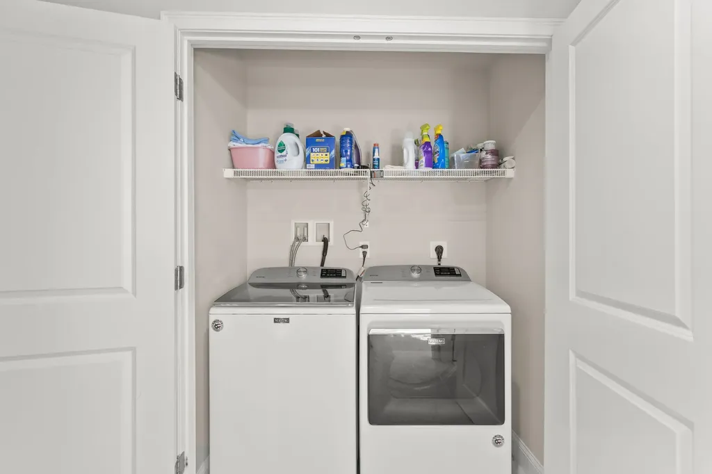 14 Manor Drive Hooksett NH 03106