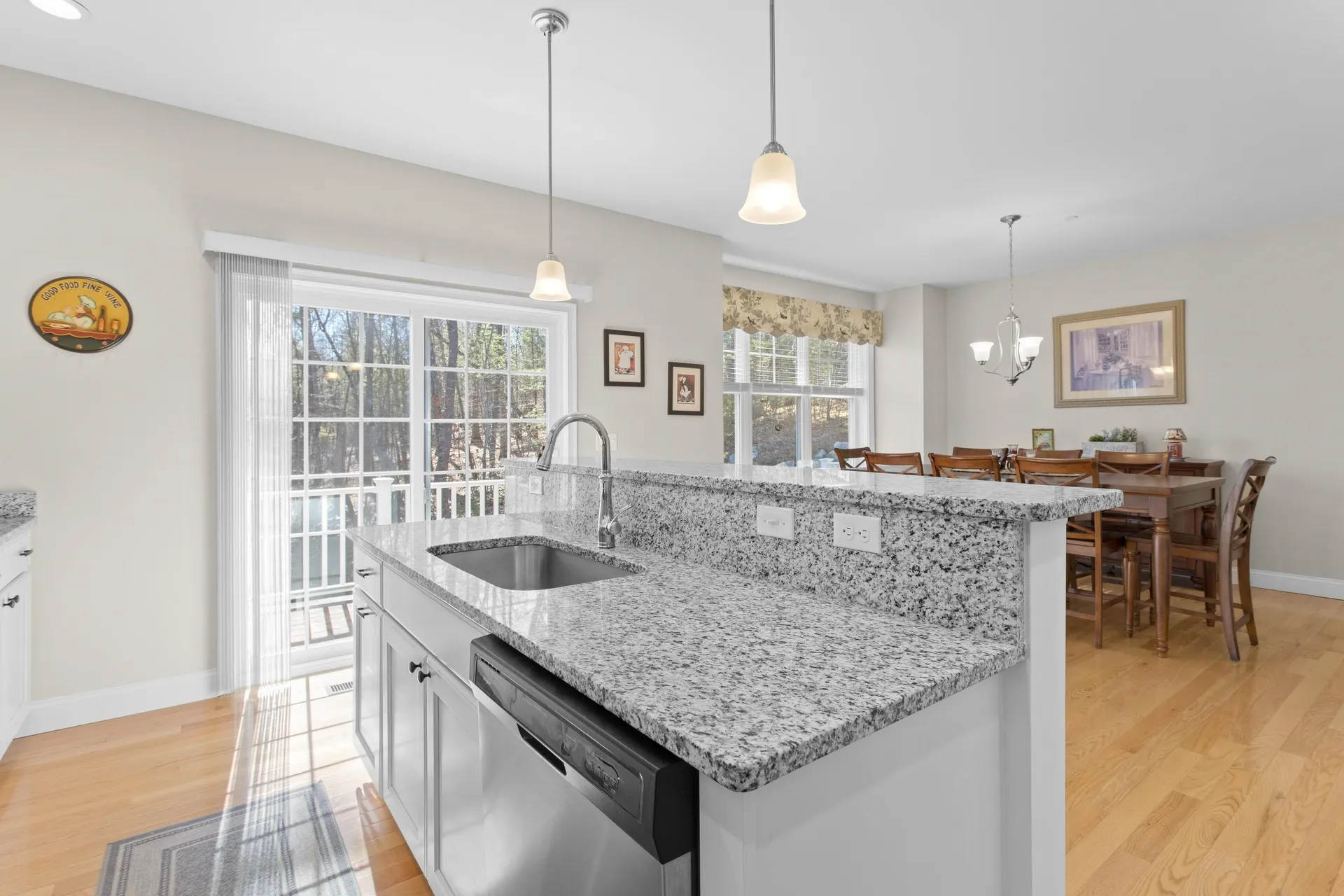 14 Manor Drive Hooksett NH 03106
