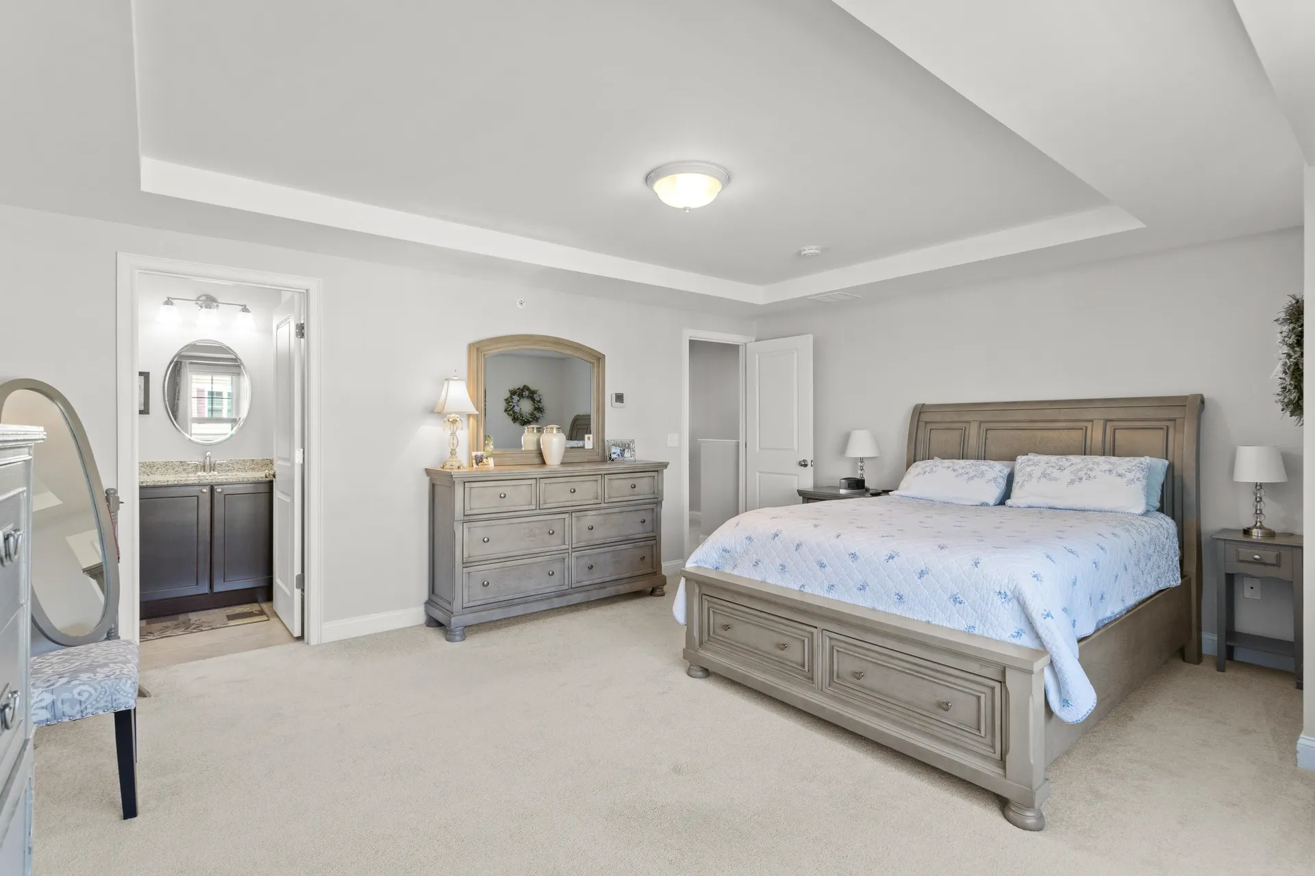 14 Manor Drive Hooksett NH 03106
