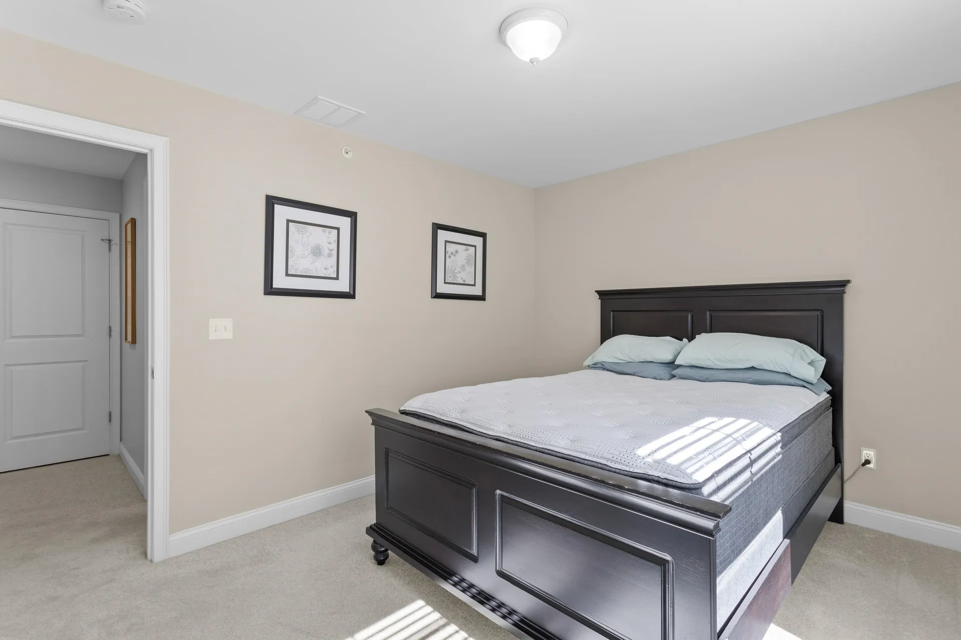 14 Manor Drive Hooksett NH 03106
