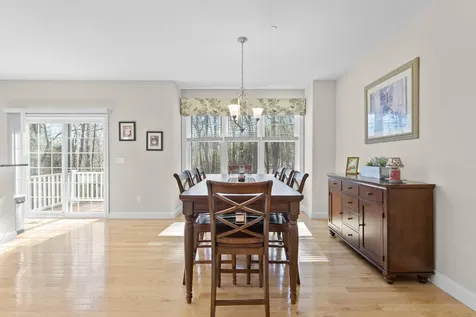 14 Manor Drive Hooksett NH 03106