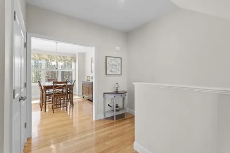 14 Manor Drive Hooksett NH 03106