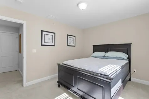 14 Manor Drive Hooksett NH 03106