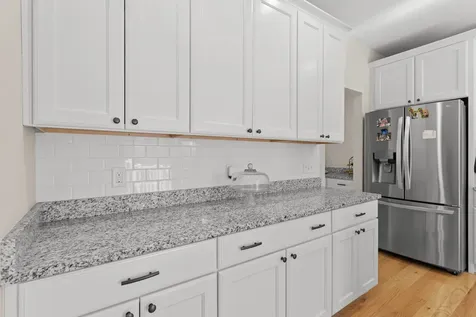 14 Manor Drive Hooksett NH 03106