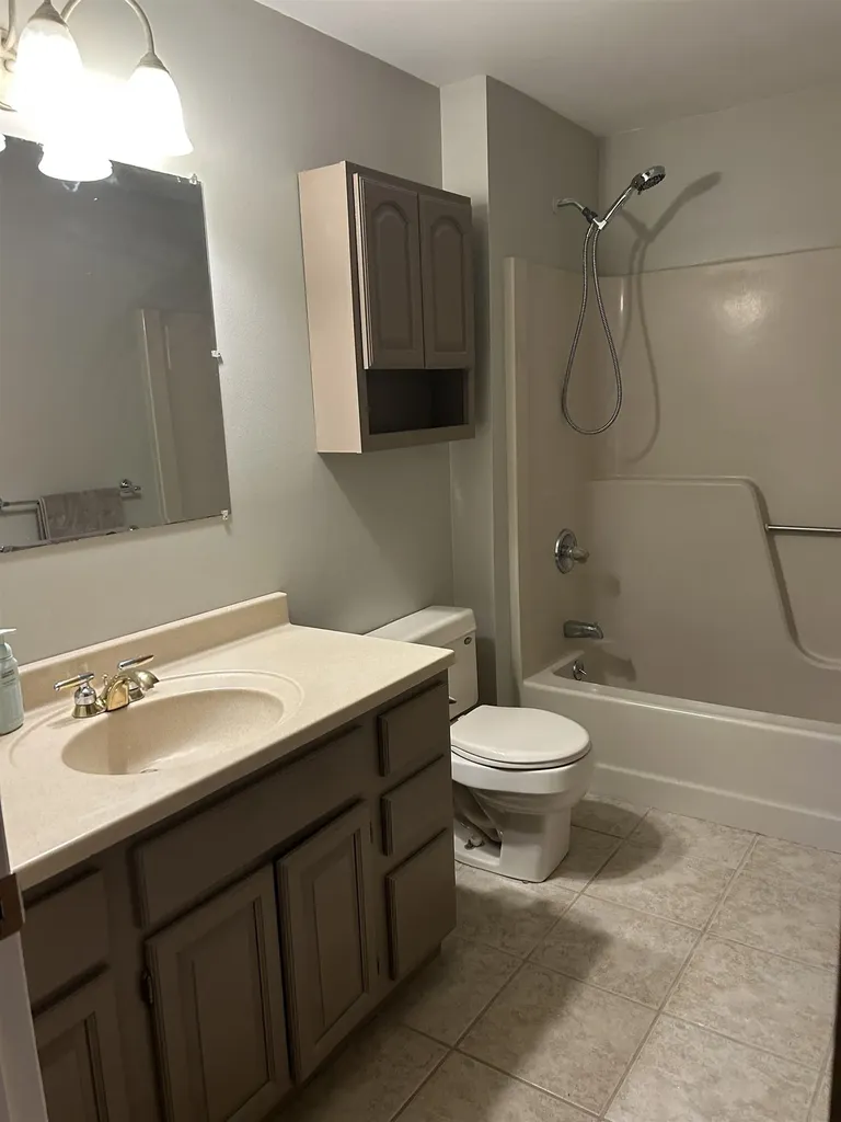 23R Pingree Hill Road Derry NH 03038